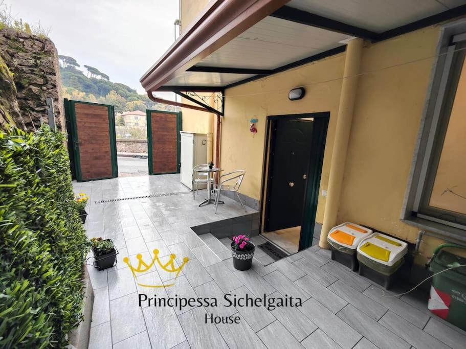 Principessa Sichelgaita House Villa Salerno Exterior photo